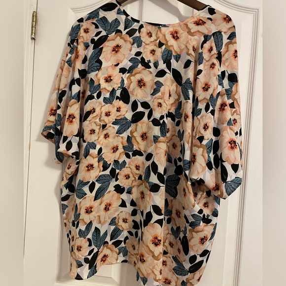 Show Me Your MuMu Tunic Steel Magnolia 🌻 - Picture 4 of 5